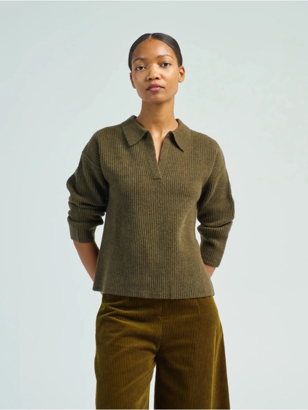 7115 by Szeki Women's Brown Ribbed Crewneck Sweater